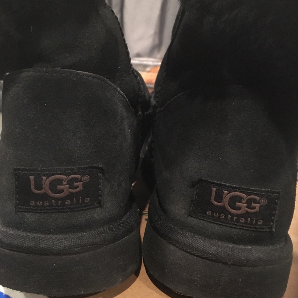 Ugh boots size 9w good condition black